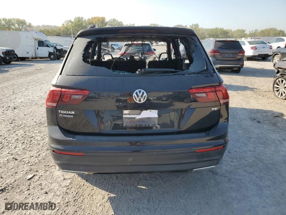 2018 Volkswagen Tiguan S with VIN 3VV1B7AX7JM063518, listed as a Copart auction lot 74789714 with 0 mi miles and Non Repairable. Bid and sale history available at carsss.com. Image 6.