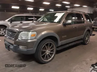 2006 Ford Explorer XLT with VIN 1FMEU73E06UB06021, listed as a IAAI auction lot 41910253 with 202,797 mi miles. Bid and sale history available at carsss.com. Image 18.