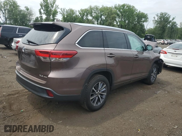 2017 Toyota Highlander XLE with VIN 5TDJZRFH6HS398965, listed as a Copart auction lot 59019535 with Not provided miles and Salvage title. Bid and sale history available at DreamBid. Image 3.