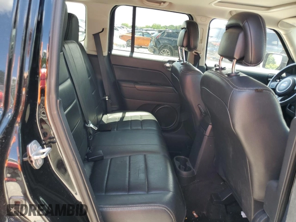 2015 Jeep Patriot High Altitude z VIN 1C4NJRFB5FD270763, wystawiony jako Copart lot #64679485 z przebiegiem 136 067 mil mil oraz Szkoda całkowita • Salvage title. Historia ofert i sprzedaży dostępna na DreamBid. Obrazek 11.