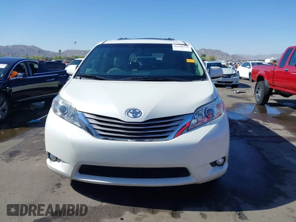 2017 Toyota Sienna XLE Auto Access Seat z VIN 5TDYZ3DC1HS889513, wystawiony jako IAAI lot #42290751 z przebiegiem 135 988 mil mil oraz . Historia ofert i sprzedaży dostępna na DreamBid. Obrazek 13.
