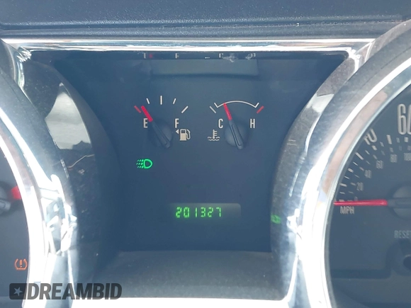 2008 Ford Mustang Deluxe z VIN 1ZVHT80N285196572, wystawiony jako IAAI lot #42457986 z przebiegiem 201 327 mil mil oraz . Historia ofert i sprzedaży dostępna na DreamBid. Obrazek 7.