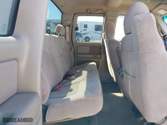 2001 Chevrolet Silverado 1500 LS with VIN 1GCEC19V61Z168966, listed as a IAAI auction lot 41824590 with 247,078 mi miles. Bid and sale history available at carsss.com. Image 8.