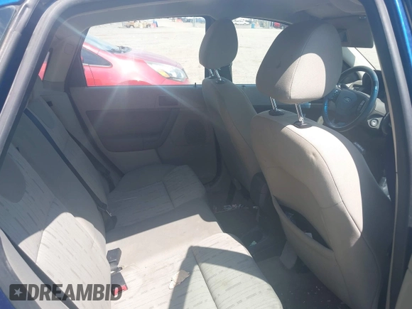2009 Ford Focus SE z VIN 1FAHP35N39W141326, wystawiony jako IAAI lot #42201600 z przebiegiem 189 413 mil mil oraz . Historia ofert i sprzedaży dostępna na DreamBid. Obrazek 8.