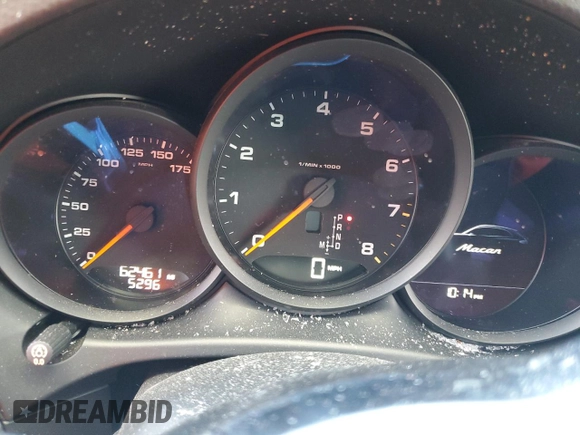 2017 Porsche Macan with VIN WP1AA2A55HLB09277, listed as a Copart auction lot 61138345 with 62,461 mi miles and Salvage title. Bid and sale history available at DreamBid. Image 9.