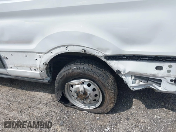 2023 Ford Transit Cargo с VIN 1FTBR2C84PKB85423, выставлен на аукционе IAAI как лот 42099152 с пробегом 48 328 миль миль и . История ставок и продаж доступна на DreamBid. Изображение 17.