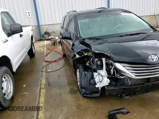 2012 Toyota Sienna XLE AAS z VIN 5TDYK3DC9CS271157, wystawiony jako Copart lot #55418065 z przebiegiem 172 988 mil mil oraz Nie do naprawy • Non repairable. Historia ofert i sprzedaży dostępna na DreamBid. Obrazek 14.