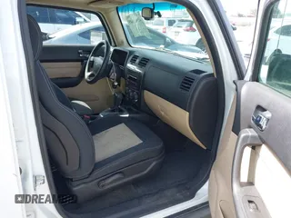 2006 Hummer H3 with VIN 5GTDN136X68330725, listed as a IAAI auction lot 41913649 with 171,522 mi miles. Bid and sale history available at carsss.com. Image 5.