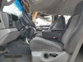 2003 Ford F-250 XL с VIN 1FTNW21L53EA26528, выставлен на аукционе Copart как лот 53901195 с пробегом 175 578 миль миль и Списание • Salvage title. История ставок и продаж доступна на DreamBid. Изображение 7.
