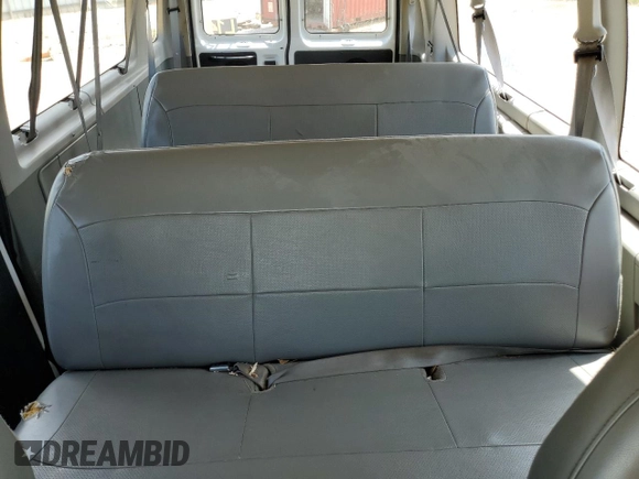 2004 Ford Econoline Passenger XL with VIN 1FBSS31L84HA53604, listed as a Copart auction lot 54428125 with 165,114 mi miles and Clean title. Bid and sale history available at DreamBid. Image 10.