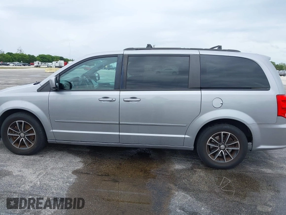 2017 Dodge Grand Caravan GT with VIN 2C4RDGEG7HR807515, listed as a IAAI auction lot 42253888 with 141,969 mi miles and . Bid and sale history available at DreamBid. Image 14.