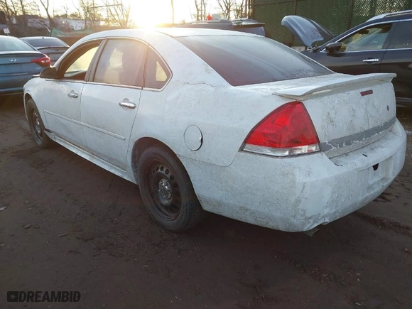 2011 Chevrolet Impala Police Police with VIN 2G1WD5EM0B1146423, listed as a IAAI auction lot 41401340 with 105,133 mi miles. Bid and sale history available at carsss.com. Image 3.