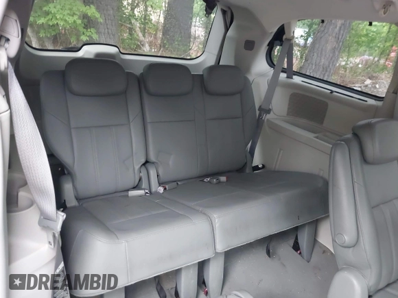 2008 Chrysler Town & Country Touring with VIN 2A8HR54P58R780486, listed as a IAAI auction lot 42226012 with 176,028 mi miles and . Bid and sale history available at DreamBid. Image 12.