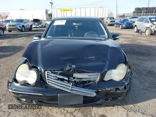 2004 Mercedes-Benz C 240 с VIN WDBRF81J84F536367, выставлен на аукционе IAAI как лот 41940002 с пробегом Не указан миль и . История ставок и продаж доступна на DreamBid. Изображение 13.