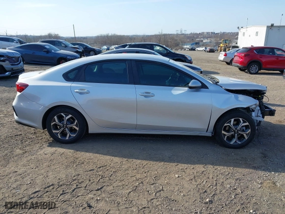 2020 Kia Forte LXS with VIN 3KPF24AD9LE195332, listed as a IAAI auction lot 41797804 with 46,717 mi miles. Bid and sale history available at carsss.com. Image 14.