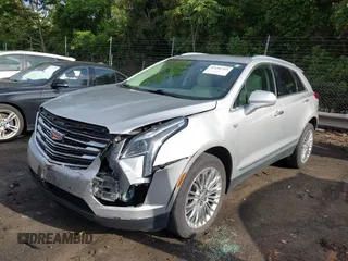 2017 Cadillac XT5 Luxury FWD z VIN 1GYKNBRS8HZ265955, wystawiony jako IAAI lot #42198769 z przebiegiem 125 086 mil mil oraz . Historia ofert i sprzedaży dostępna na DreamBid. Obrazek 2.