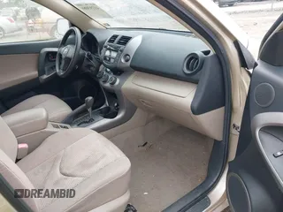 2006 Toyota RAV4 with VIN JTMBD33V366004359, listed as a IAAI auction lot 41793080 with 90,796 mi miles. Bid and sale history available at carsss.com. Image 5.