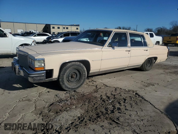 1988 Cadillac Brougham z VIN 1G6DW51Y9J9710161, wystawiony jako Copart lot #87093424 z przebiegiem 59 519 mil mil oraz Czysty tytuł • Clean title. Historia ofert i sprzedaży dostępna na DreamBid. Obrazek 1.