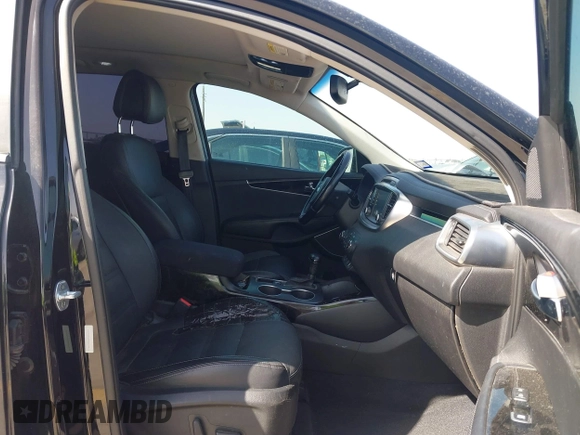 2016 Kia Sorento SX with VIN 5XYPK4A59GG077416, listed as a IAAI auction lot 41815487 with 106,632 mi miles. Bid and sale history available at carsss.com. Image 5.