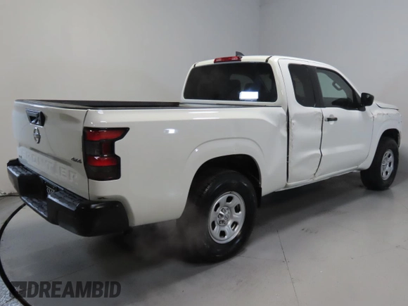 2024 Nissan Frontier S with VIN 1N6ED1CM3RN642238, listed as a Copart auction lot 44577095 with 2,233 mi miles and Salvage title. Bid and sale history available at DreamBid. Image 3.