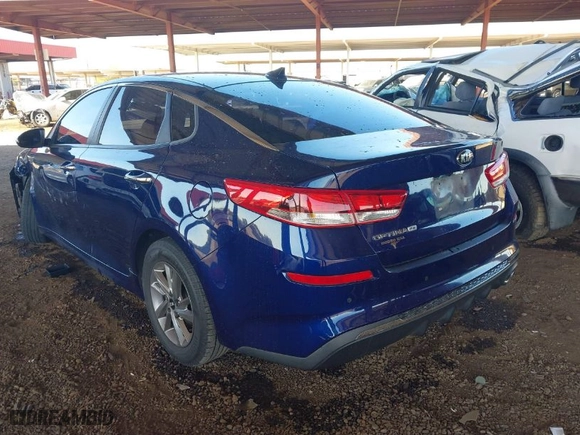 2019 Kia Optima S with VIN 5XXGT4L37KG353274, listed as a IAAI auction lot 41524460 with 82,532 mi miles. Bid and sale history available at carsss.com. Image 3.