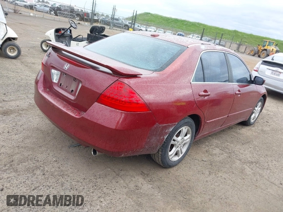 2006 Honda Accord EX-L z VIN 1HGCM56806A041521, wystawiony jako IAAI lot #41689379 z przebiegiem 240 178 mil mil oraz . Historia ofert i sprzedaży dostępna na DreamBid. Obrazek 4.