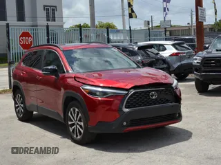 2025 Toyota Corolla Cross XLE с VIN 7MUDAABGXSV121641, выставлен на аукционе Copart как лот 61983615 с пробегом 8 831 миль миль и Списание • Salvage title. История ставок и продаж доступна на DreamBid. Изображение 1.