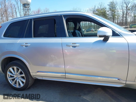 2017 Volvo XC90 Inscription with VIN YV4A22PL8H1171253, listed as a IAAI auction lot 41754153 with 1 mi miles. Bid and sale history available at carsss.com. Image 13.