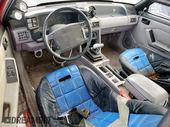1992 Ford Mustang with VIN 1FACP41M7NF147556, listed as a Copart auction lot 62507715 with 19,195 mi miles and Clean title. Bid and sale history available at DreamBid. Image 9.
