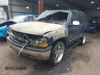 2002 Chevrolet Tahoe LT z VIN 1GNEC13Z82R238343, wystawiony jako IAAI lot #41796657 z przebiegiem Nie podano mil oraz . Historia ofert i sprzedaży dostępna na DreamBid. Obrazek 2.