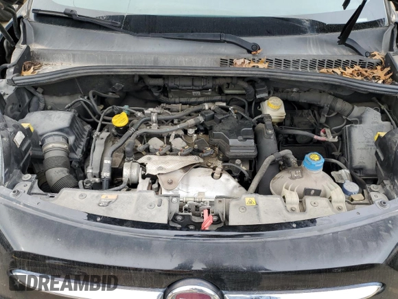 2018 FIAT 500L Lounge with VIN ZFBCFACH2JZ040700, listed as a Copart auction lot 81126734 with 137,235 mi miles and Clean Title. Bid and sale history available at DreamBid. Image 12.