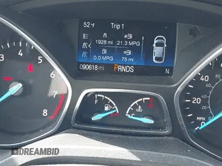 2017 Ford Escape SE with VIN 1FMCU0GD3HUD25445, listed as a IAAI auction lot 42043186 with 90,618 mi miles. Bid and sale history available at carsss.com. Image 15.