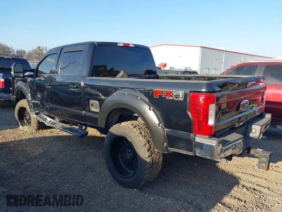 2018 Ford Super Duty F-250 SRW XL with VIN 1FT7W2BT7JEB26098, listed as a IAAI auction lot 41429463 with 160,396 mi miles. Bid and sale history available at carsss.com. Image 3.
