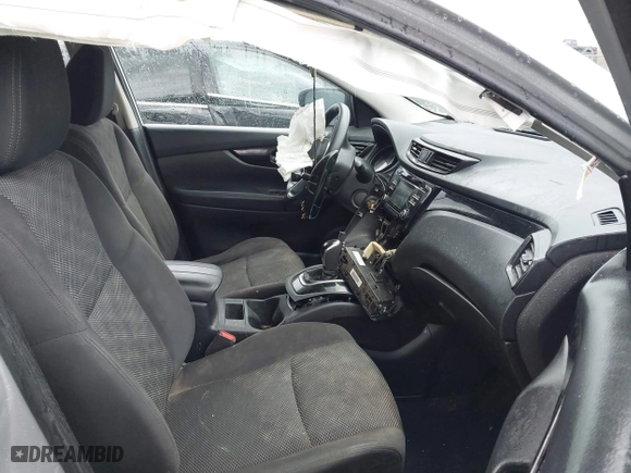 2017 Nissan Rogue Sport SL with VIN JN1BJ1CR9HW132076, listed as a IAAI auction lot 41902108 with 144,913 mi miles. Bid and sale history available at carsss.com. Image 5.