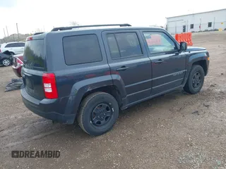 2014 Jeep Patriot Sport with VIN 1C4NJPBB6ED906017, listed as a IAAI auction lot 42097186 with 203,896 mi miles. Bid and sale history available at carsss.com. Image 4.