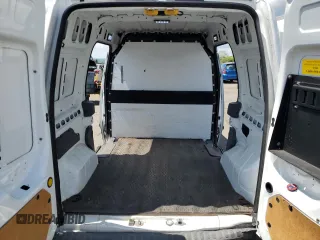 2012 Ford Transit Connect XL z VIN NM0LS7AN6CT088465, wystawiony jako Copart lot #56363575 z przebiegiem 121 318 mil mil oraz Szkoda całkowita • Salvage title. Historia ofert i sprzedaży dostępna na DreamBid. Obrazek 10.