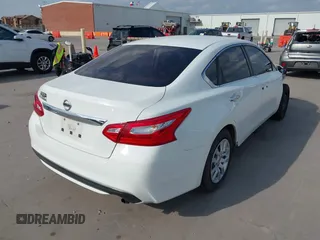 2016 Nissan Altima S with VIN 1N4AL3AP5GN310804, listed as a IAAI auction lot 42044974 with 140,021 mi miles and . Bid and sale history available at carsss.com. Image 4.