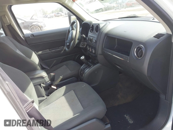 2016 Jeep Patriot Sport with VIN 1C4NJPBA3GD693490, listed as a IAAI auction lot 42086206 with 130,968 mi miles. Bid and sale history available at carsss.com. Image 5.
