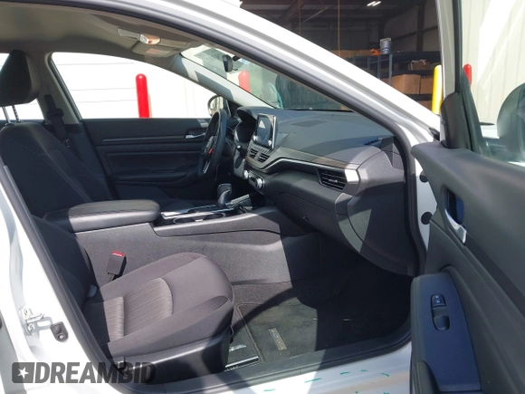 2024 Nissan Altima SV with VIN 1N4BL4DV2RN387119, listed as a IAAI auction lot 42563462 with 51,591 mi miles and . Bid and sale history available at DreamBid. Image 5.