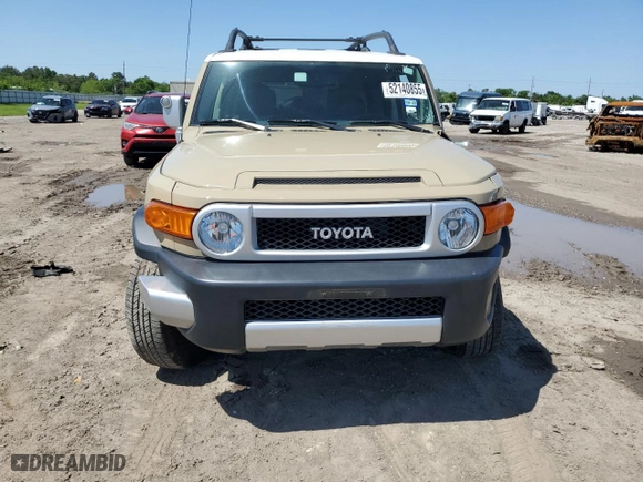 2014 Toyota FJ Cruiser with VIN JTEBU4BF5EK189189, listed as a Copart auction lot 52140855 with 108,998 mi miles and Salvage Title. Bid and sale history available at carsss.com. Image 5.