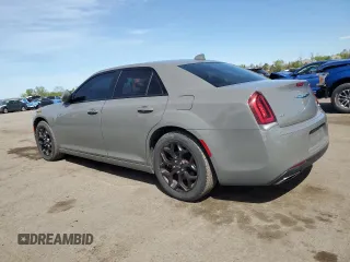 2019 Chrysler 300 with VIN 2C3CCAGGXKH542951, listed as a Copart auction lot 54943525 with 99,301 mi miles and Clean Title. Bid and sale history available at carsss.com. Image 2.