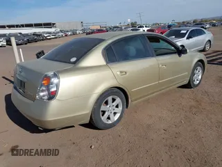 2002 Nissan Altima S with VIN 1N4AL11D72C156191, listed as a IAAI auction lot 41611480 with 135,716 mi miles. Bid and sale history available at carsss.com. Image 4.