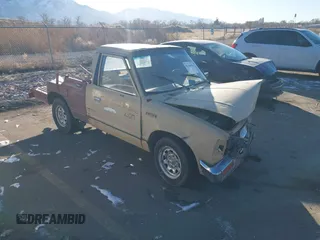 1984 Datsun 720 z VIN JN6ND01S9EW022655, wystawiony jako IAAI lot #41364439 z przebiegiem 242 833 mil mil oraz . Historia ofert i sprzedaży dostępna na DreamBid. Obrazek 1.