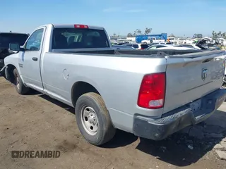 2017 Ram 1500 Tradesman с VIN 3C6JR6DG8HG703025, выставлен на аукционе IAAI как лот 42327716 с пробегом 136 342 миль миль и . История ставок и продаж доступна на DreamBid. Изображение 3.