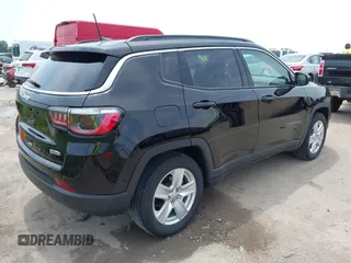 2022 Jeep Compass Latitude with VIN 3C4NJCBB4NT139111, listed as a IAAI auction lot 42380175 with 16,075 mi miles and . Bid and sale history available at DreamBid. Image 4.