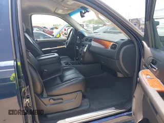 2007 Chevrolet Tahoe LT with VIN 1GNFC13017R374293, listed as a IAAI auction lot 42435427 with 75,212 mi miles and . Bid and sale history available at DreamBid. Image 5.