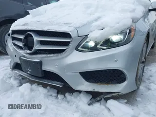 2016 Mercedes-Benz E-Class E 350 Luxury with VIN WDDHH8JBXGB335197, listed as a IAAI auction lot 41344354 with 96,164 mi miles. Bid and sale history available at carsss.com. Image 6.