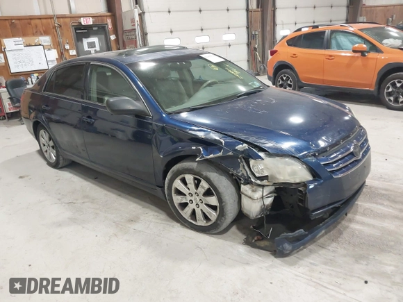 2006 Toyota Avalon XL with VIN 4T1BK36BX6U115280, listed as a IAAI auction lot 42081538 with 240,666 mi miles. Bid and sale history available at carsss.com. Image 1.