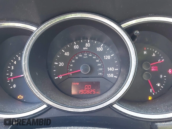 2012 Kia Sorento LX with VIN 5XYKT4A67CG191585, listed as a IAAI auction lot 41703251 with 190,825 mi miles. Bid and sale history available at carsss.com. Image 7.