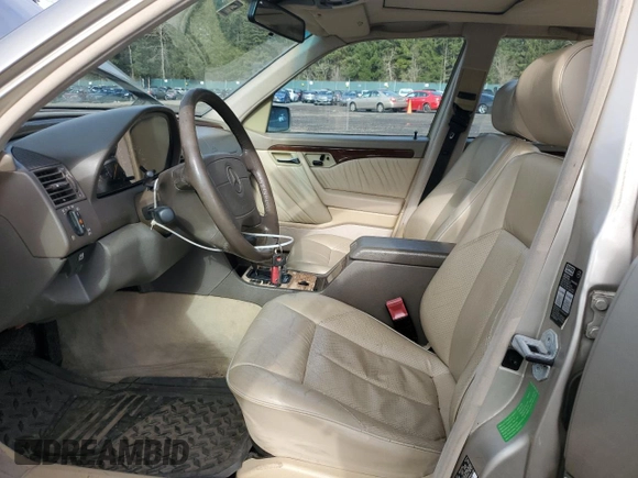1994 Mercedes-Benz C with VIN WDBHA28E3RF034020, listed as a Copart auction lot 44763115 with 191,734 mi miles and Salvage Title. Bid and sale history available at carsss.com. Image 7.